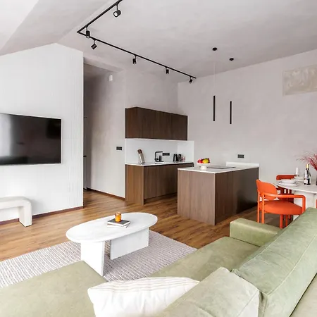 Imperial - Design In Center, Private Parking Πανσιόν 3*